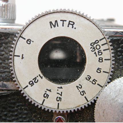 Metric focusing scale for C series cameras