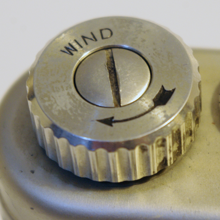 knob with coarse fluting