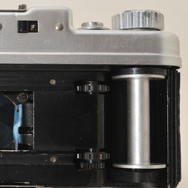 no folding metal flap on takeup