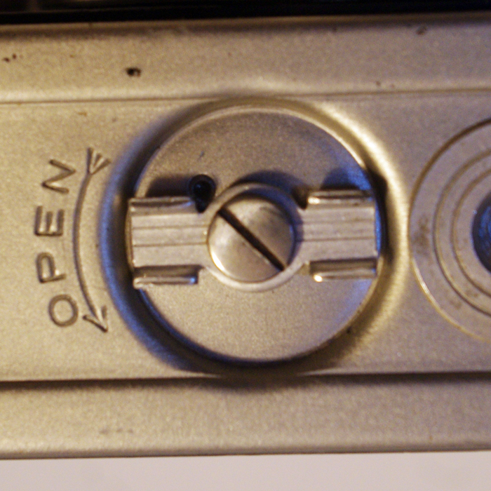 toggle with a screw in the middle