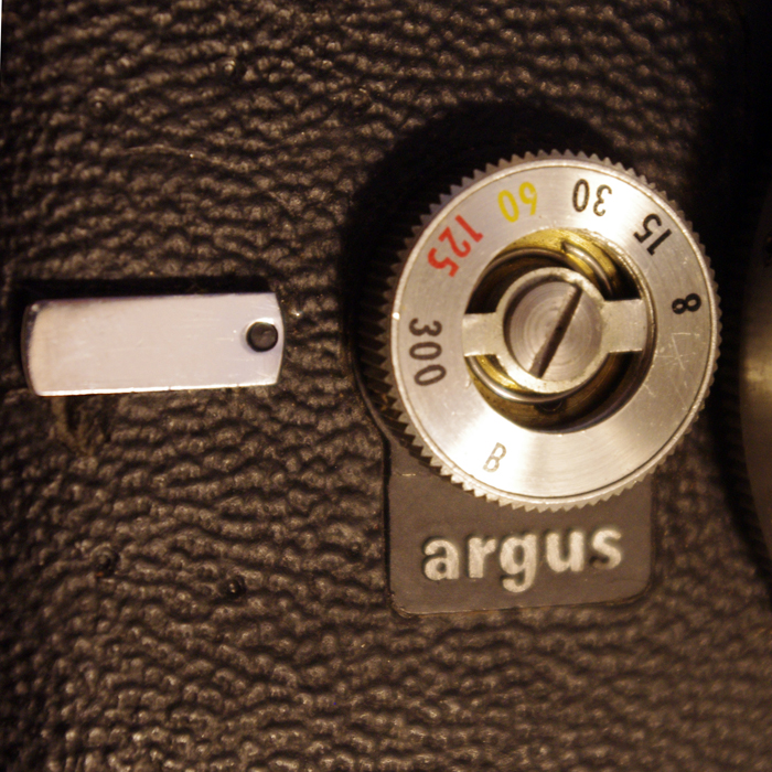 the word 'argus' and chrome bar